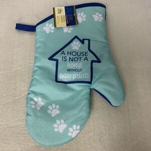 Home Collection Aqua and White Paw Print Oven Mitt